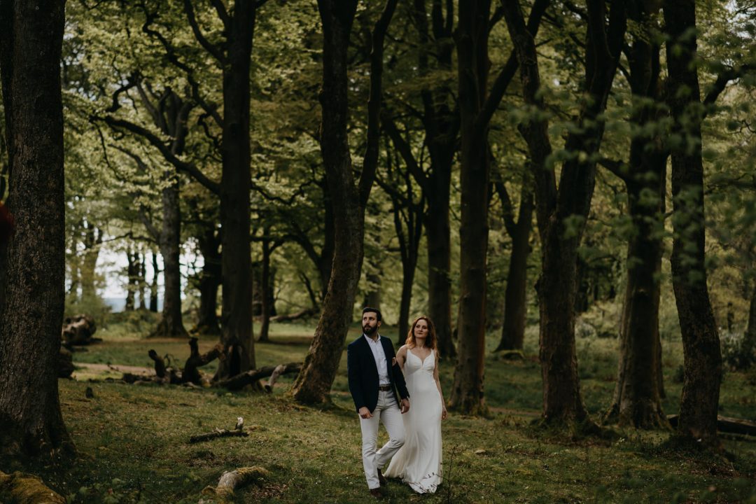 Elopement couples shoot in nature Scotland on vacation. Shoot with Lena Sabala and Patrick Zaarour on Mark Pacura workshop.