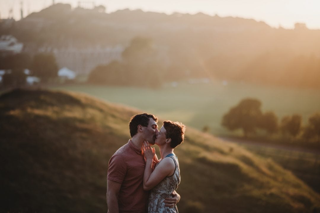 Couples connection photoshoot in Edinburgh - Holyrood Park - sunset kiss