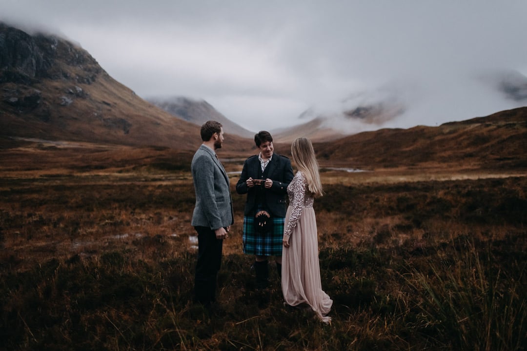 Handfasting ceremony in Glencoe Scotland - drinking the quaich
