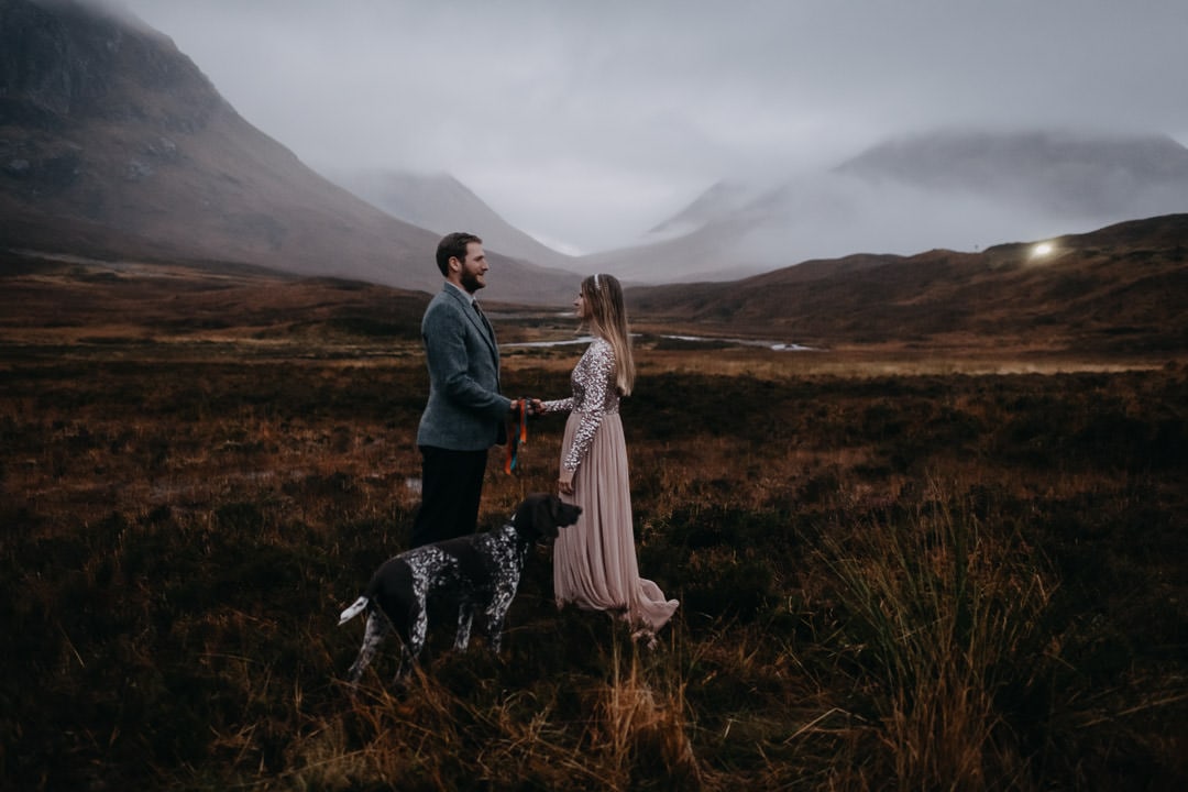 Handfasting ceremony in Glencoe Scotland - bohemian couple