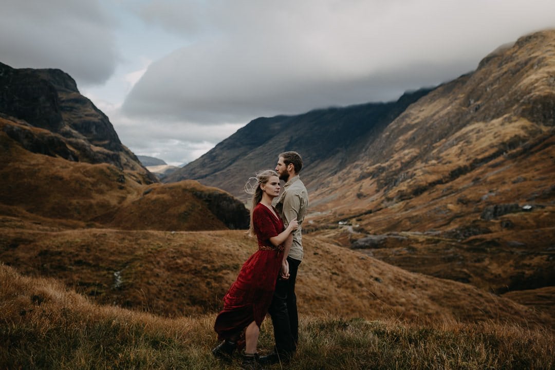 Dramatic couples session photoshoot in Glencoe, Scottish Highlands by a Scottish elopement photographer