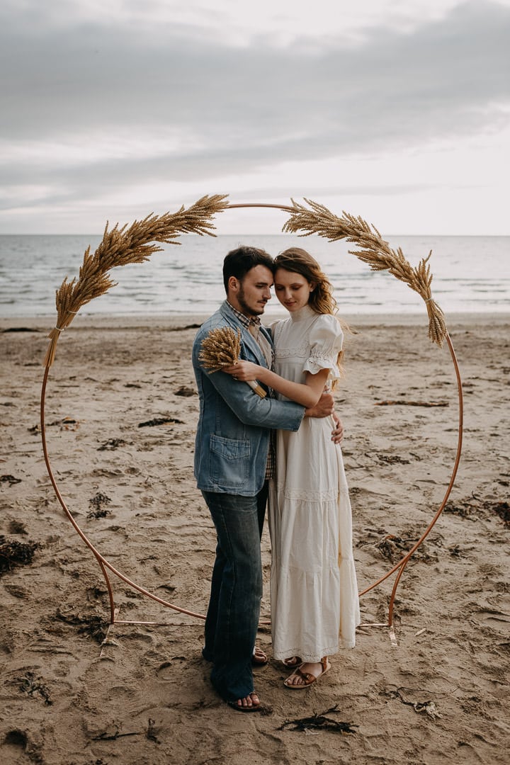 Scottish autumnal floral styling for a beach elopement