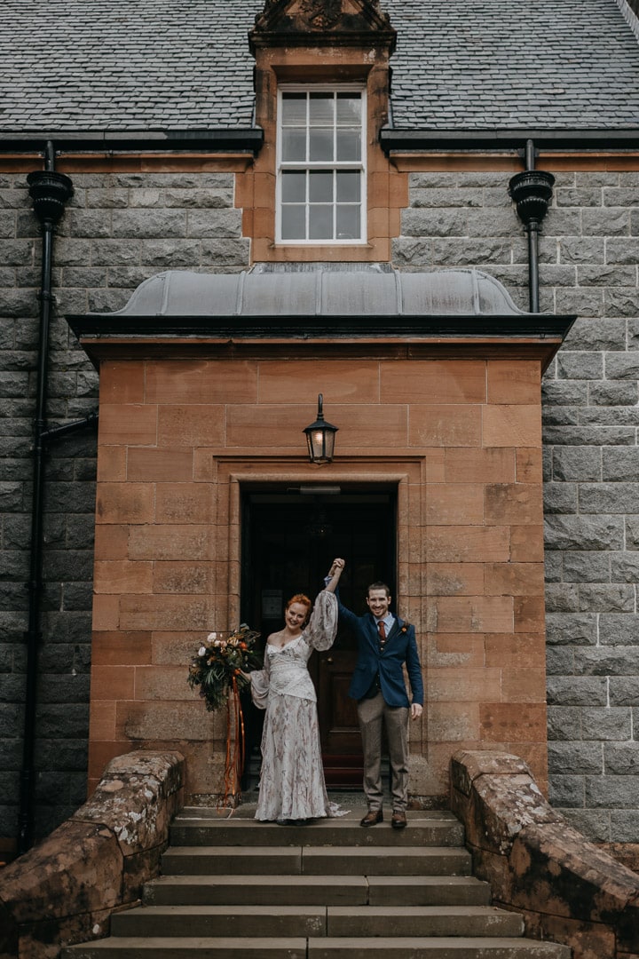 Glencoe house elopement couple