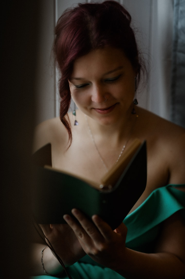 Isle of Mull bride reading vows
