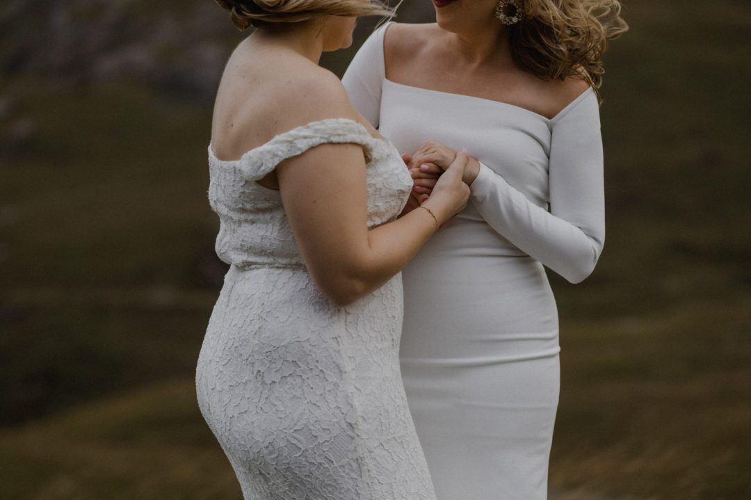 Glencoe elopement couple holding hands