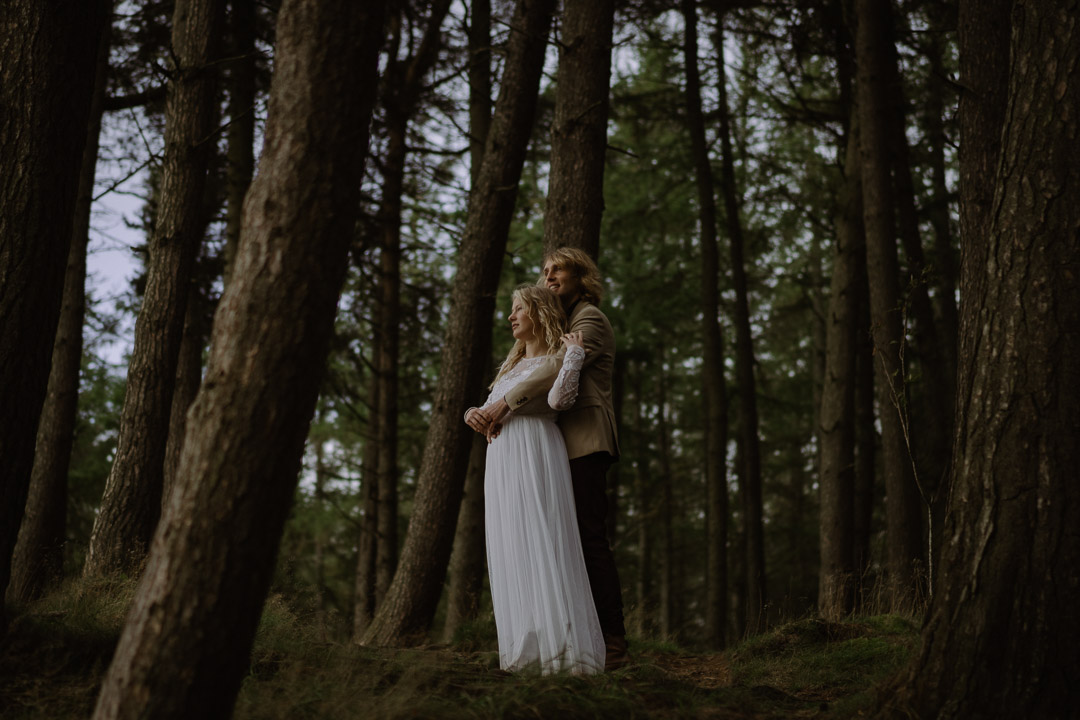 Romantic scotland elopement - edinburgh nature